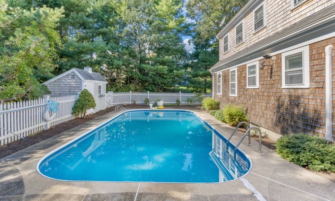 East Harwich House | Pool, Half Mile to Beach!