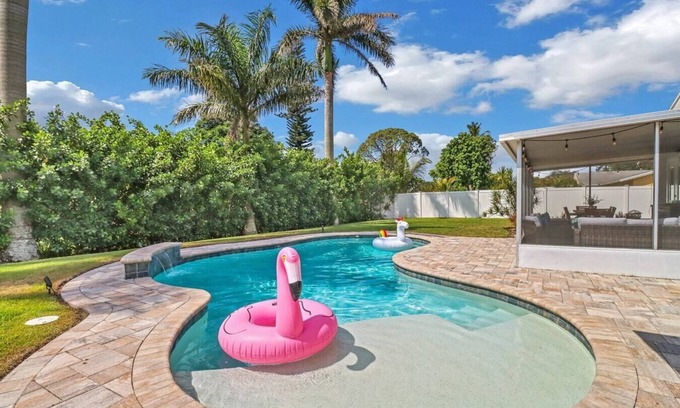 Central Naples House | Pool Home Near Downtown, 5th Ave, Beaches and Pier