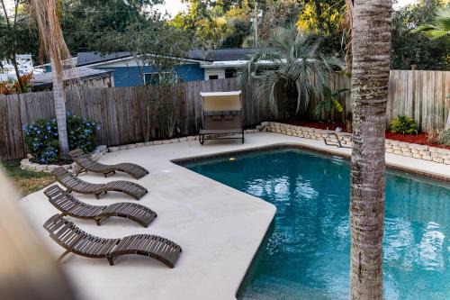 Jacksonville Beach House | Pool & Hot Tub Home w Game Room! 1 Mile to Beach!