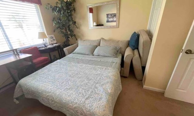 Naples Condo | Pool Lovers 3 Bedroom Condo