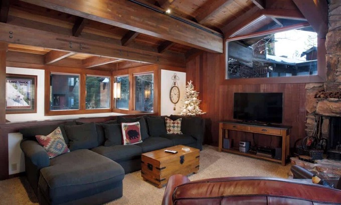 Tahoe Sierra Estates House | Pool|Pier|Beach|Tennis|Pickleball|Walk to Town