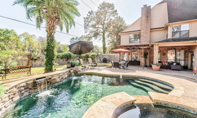 Memorial Northwest House | Pool & Spa! Spacious & Serene 4,600 Sqft. Sleeps13; Spring, TX