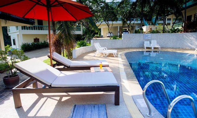 Maret Resort | Pool view twin room A