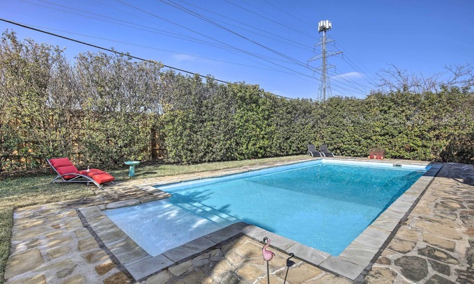 Richardson House | Poolside Oasis: Richardson Home w/Movie Room!