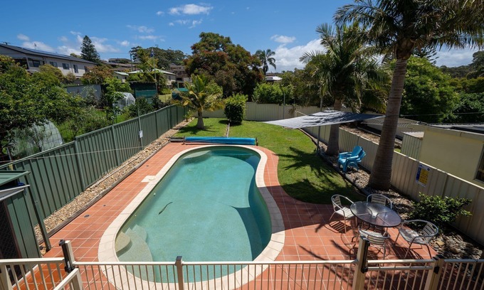 Ulladulla House | Poolside Palms Ulladulla