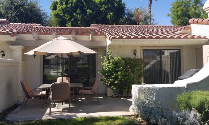 Palm Springs Condo | Poolside Villa, 2+2, Great Location