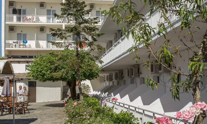 Gouvia Hotel | Popi Star