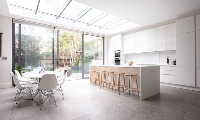 Addison Apartment | Poplar Grove by onefinestay