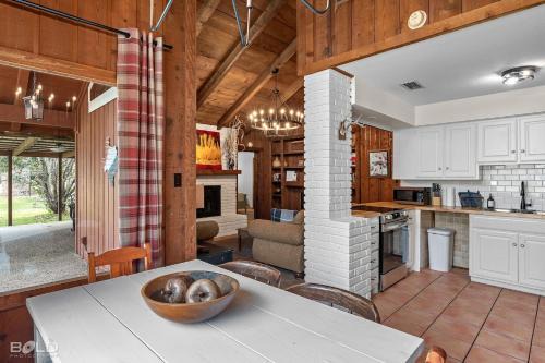 Uncertain House | Popular & Available Kayaks & Canoes Outdoor Dining