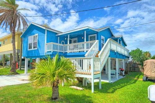 Port Aransas House | Port A Cottage by AvantStay Private Patio Deck Designed for Groups