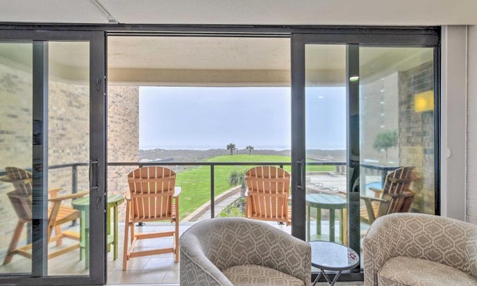 Port Aransas Apartment | Port Aransas Condo Community Perks, Walk to Beach