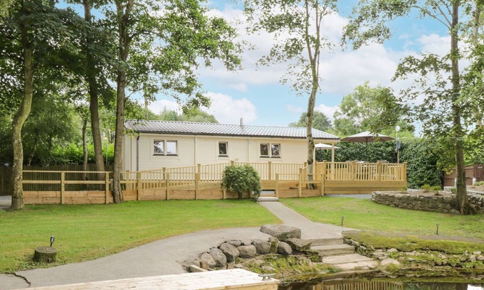 Athlone Cottage | PORT HERON LODGE, pet friendly in Glasson, County Westmeath