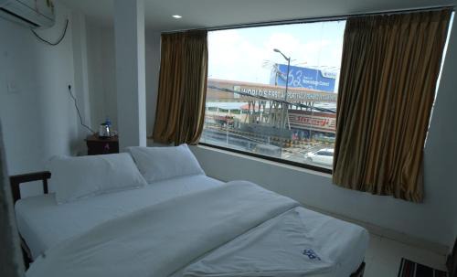 Nedumbassery Hotel | Port View Residency PVR