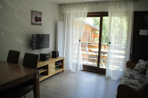 Chatel Apartment | Portes Du Soleil PSB204 TELECABINE & MOUNTAIN 4 per