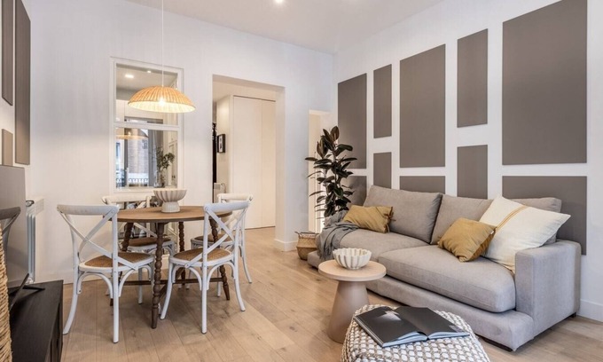 Milla de Oro Apartment | Portici - 2 bedrooms and terrace in Goya