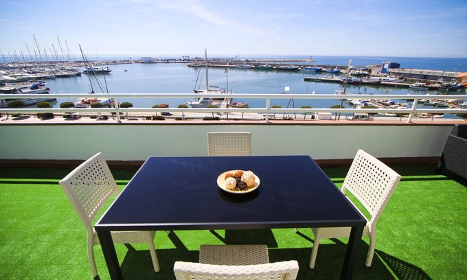 Cambrils Apartment | PORTMARINA Penthouse Port Views