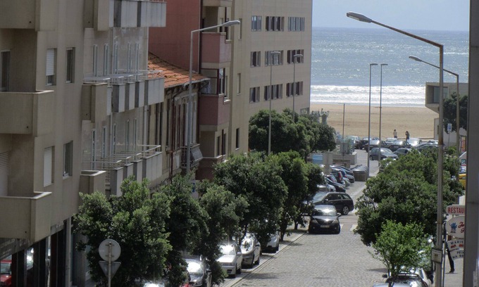 Leixões Apartment | Porto 3 bed room Beach Apartment