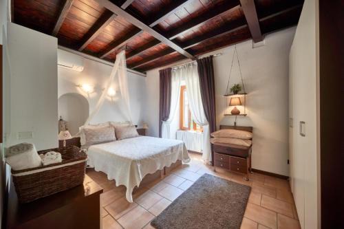 Sirmione Old Town Apartment | Porto Valentino 2