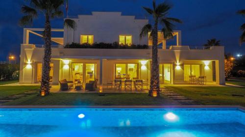 Misano Adriatico Villa | PORTOVERDE BEACH VILLA 12, Emma Villas
