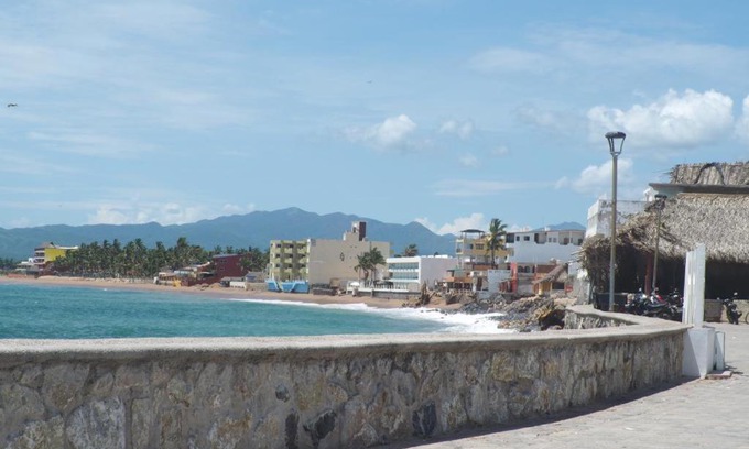 Barra de Navidad Hotel | Posada Casa Chiros