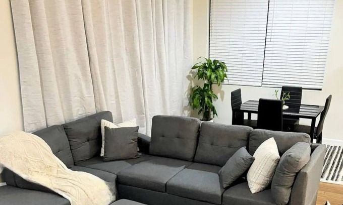 East Orange Apartment | Posh 2BR/2BA King Bed! Free Parking! 30 Min to NYCnn