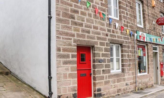 Cromford Cottage | POST OFFICE COTTAGE, family friendly, with a garden in Cromford