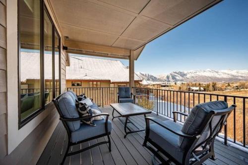 Eden House | Powder Ridge Escape with Hot Tub