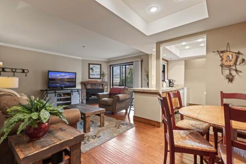 Kimball Junction Apartment | Powderwood Condos 11C by Moose Management