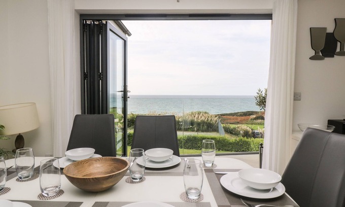 Praa Sands Cottage | Praa Waves