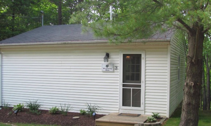 Laurelville Cottage | Prancing Doe--Hot Tub, Fishing Pond--Hocking Hills