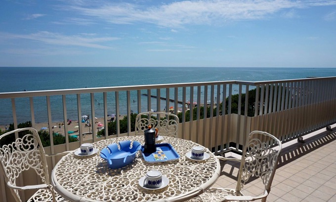 Porto Santa Margherita Apartment | Precious sea view flat