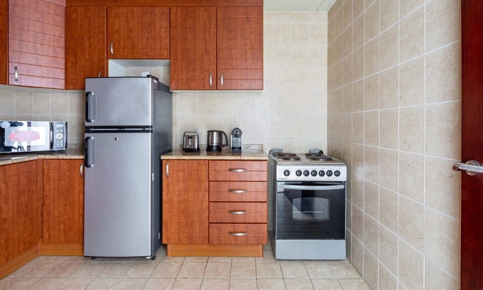 Jumeirah Lake Towers Apartment | Premier 1BR Apartment in JLT - Sleeps 3!