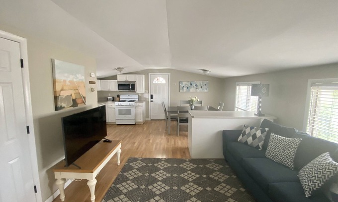 Ortley Beach House | PREMIER HOST- 2BR SEASIDE PARK SUITE572, One Short Block to Beach, Kit, Liv Room