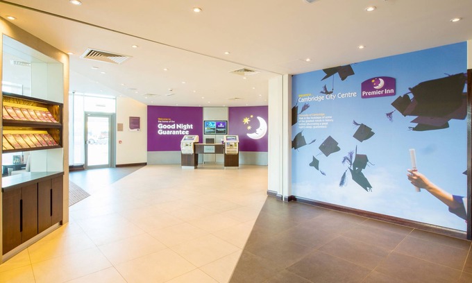 Cambridge Hotel | Premier Inn Cambridge East - Newmarket Road