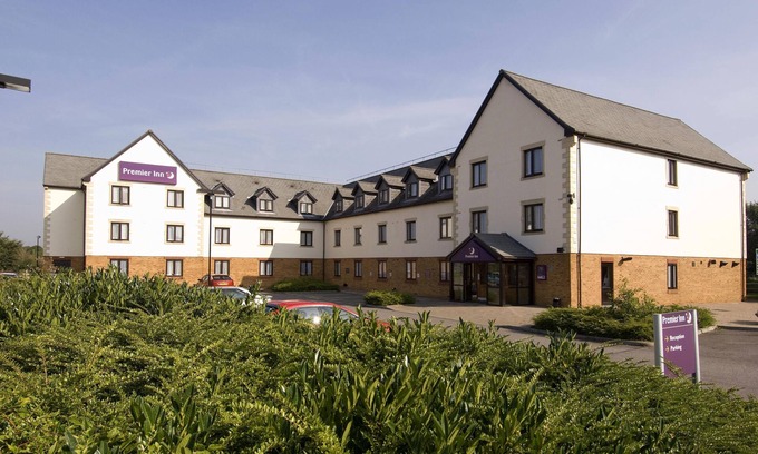Barnwood Hotel | Premier Inn Gloucester - Barnwood