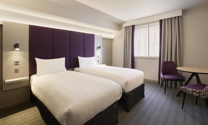 Wolverhampton Hotel | Premier Inn Wolverhampton City Centre