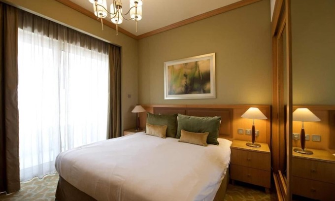 Beach & Coast House | Premier One Bedroom City View Near Al Burj Square