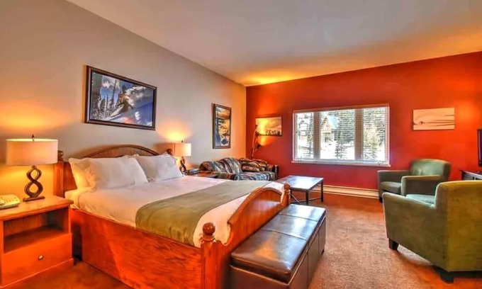Big White Ski Resort Apartment | Premier Ski-In/Ski-Out Condo at the Heart of Big White Resort