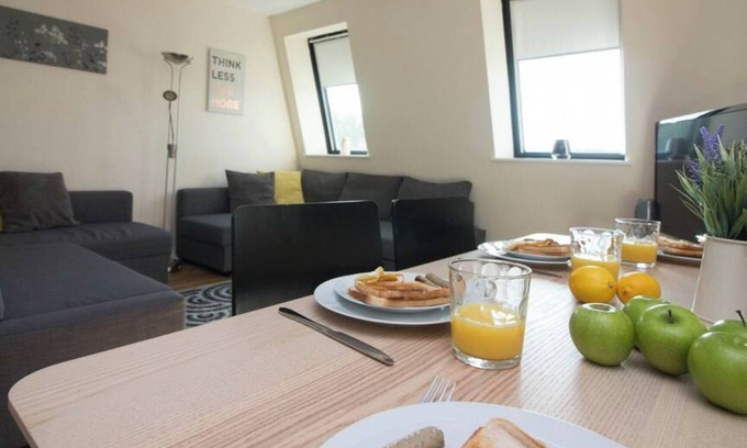 Southampton City Centre Apartment | Premiere Serviced Accommodation - 17