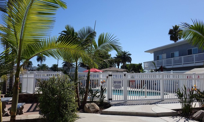 Carlsbad Apartment | Premium Coastal Getaway: A Seaside Retreat Unit G