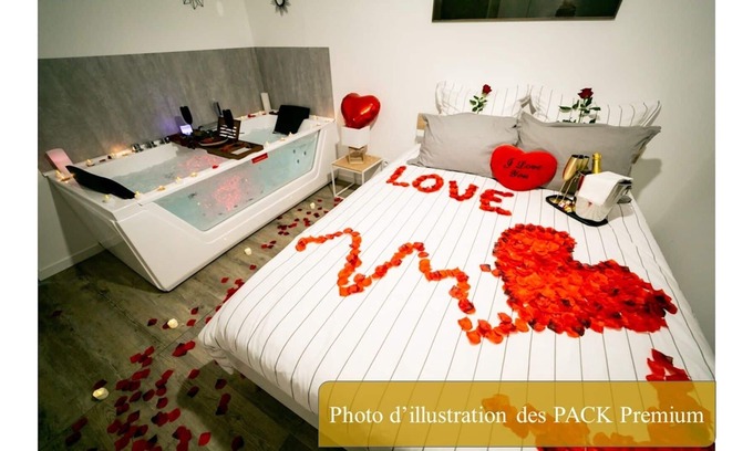 Brequerecque Apartment | 💎Premium Offer💎Suite with Balneo Bath/Jacuzzi- Old Town Residence