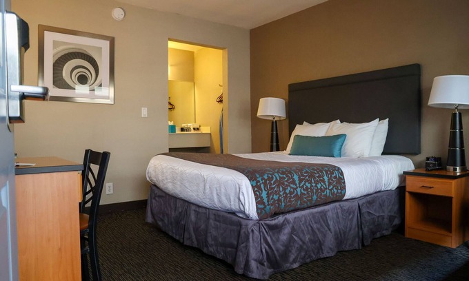 Mid-Market Hotel | Premium Queen Room in Motel Located in SOMA, Free Parking,15 Min Walk to Moscone