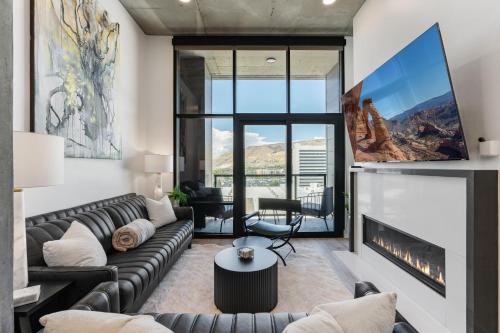 Rio Grande Apartment | Premium SLC Luxury- Penthouse VIEWS - Top Amenities