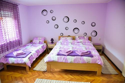 Nis House | PRENOĆIŠTE PILOT