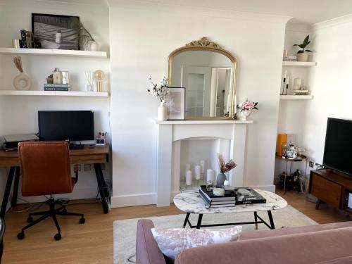 Campden Apartment | Pretty Apartment in Notting Hill - 1 min from tube