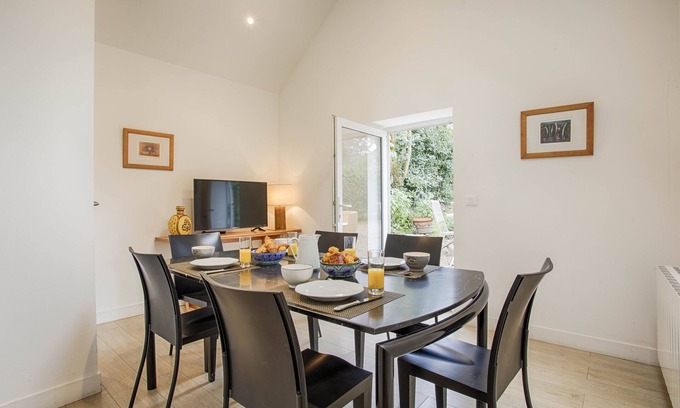 Honfleur House | Pretty Charming House, Absolute Tranquility