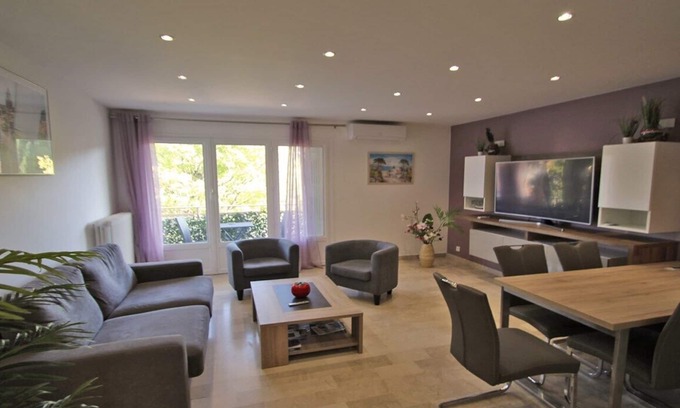 Sainte-Maxime City Centre Apartment | Pretty F3 of 70m2 in the center of Sainte-Maxime