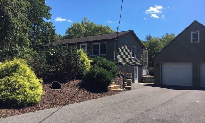 Newfield House | Pretty family house in the heart of the Fingerlakes.