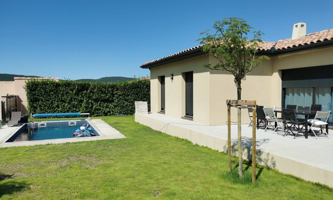 Malaucene House | Pretty house with private pool at the foot of Mont Ventoux, 4 bedrooms
