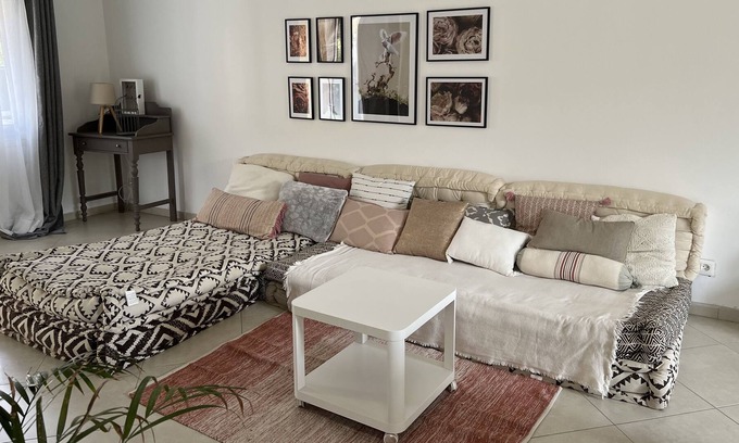 Castries House | Pretty T4 house with swimming pool and air conditioning